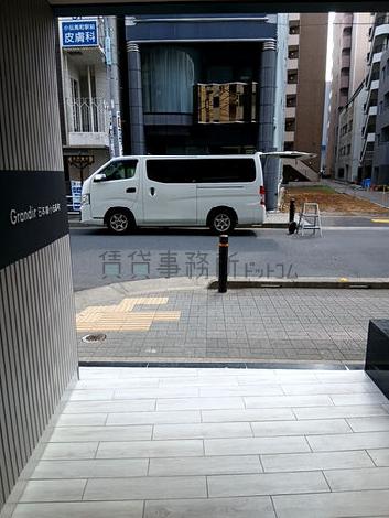 正面玄関