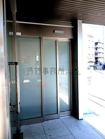 正面玄関