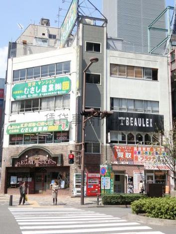 駅前通りを一望できます