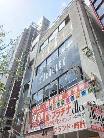 凹凸の無い壁面