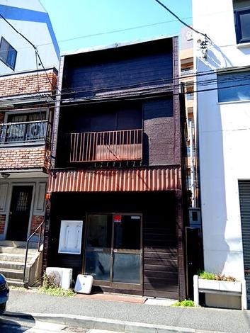 石川町33丁目貸店舗の外観写真