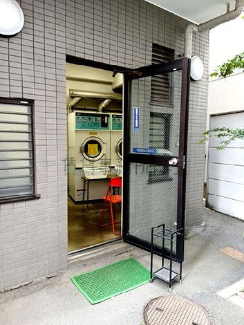 正面玄関