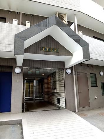 正面玄関
