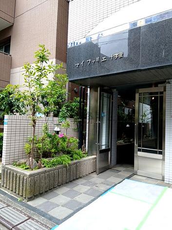 正面玄関