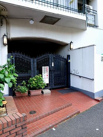 正面玄関
