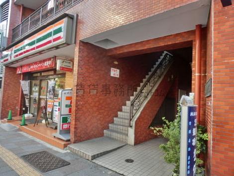 広々とした入口です