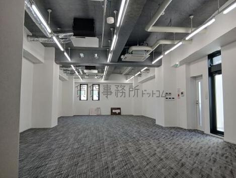 URE御徒町ビルの室内