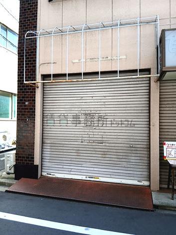 正面玄関