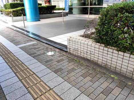 正面玄関