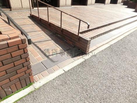 正面玄関