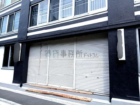 正面玄関