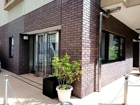 正面玄関