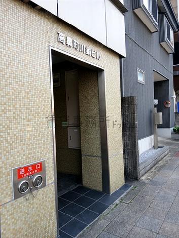 正面玄関