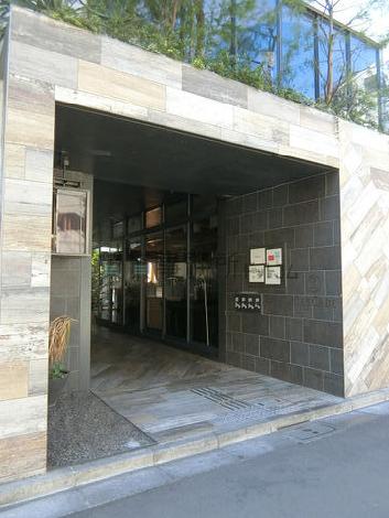 正面玄関