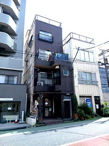 巴ビルの外観写真