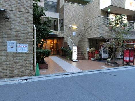 正面玄関