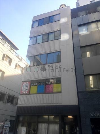 ルート台東ビルの外観写真