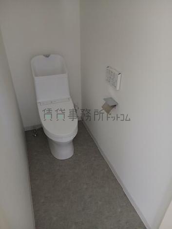 鵜の木2丁目戸建事務所　A棟のトイレ