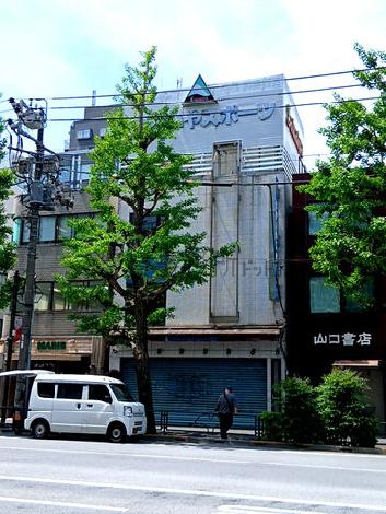 CUE神保町の外観写真