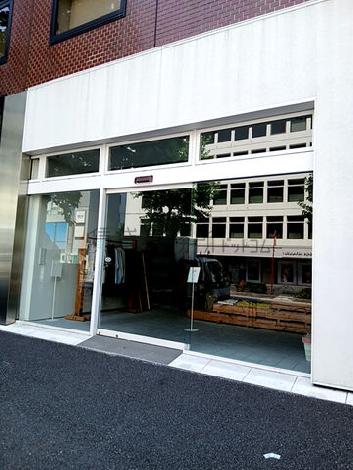 正面玄関