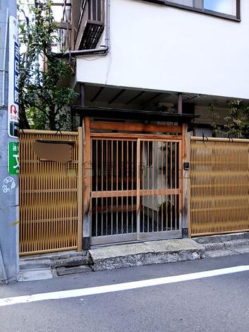正面玄関