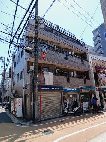 伊豫屋ビルの外観写真