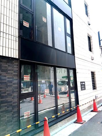 正面玄関