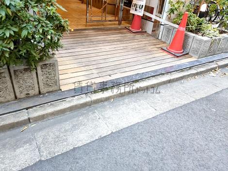 正面玄関