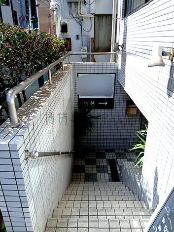 正面玄関