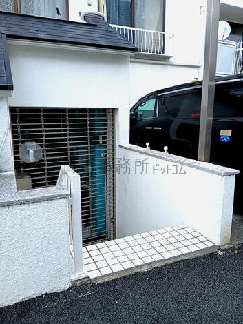 正面玄関