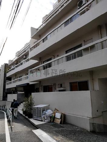渋谷アジアマンションの外観写真