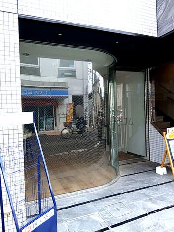正面玄関