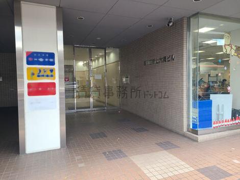 正面玄関