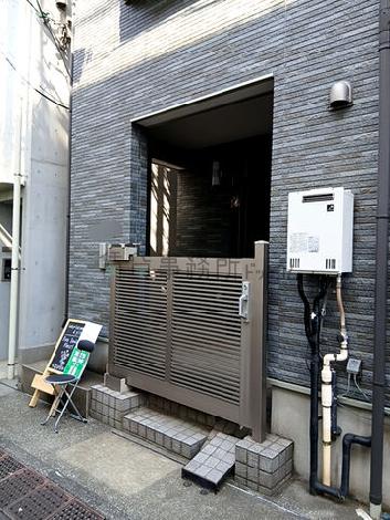 正面玄関