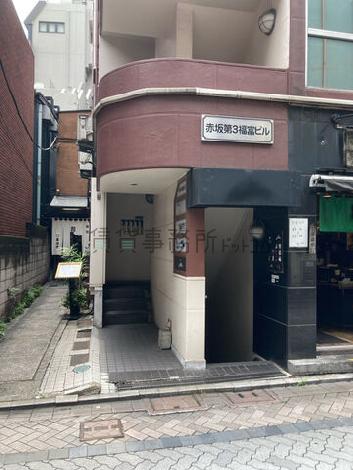 正面玄関