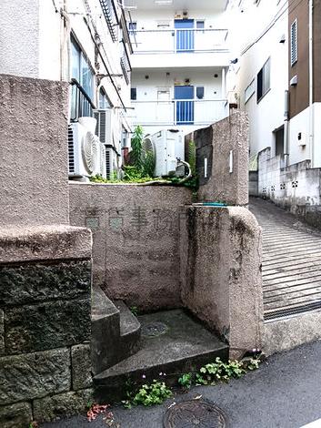 正面玄関