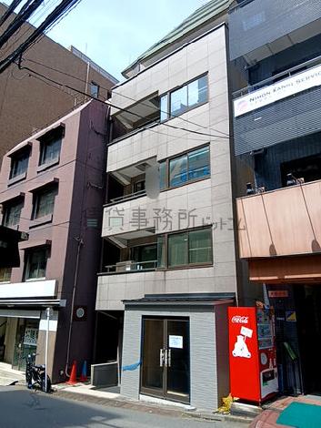 元赤坂NHビルの外観写真