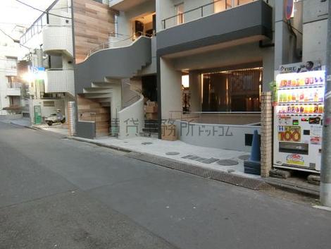 正面玄関