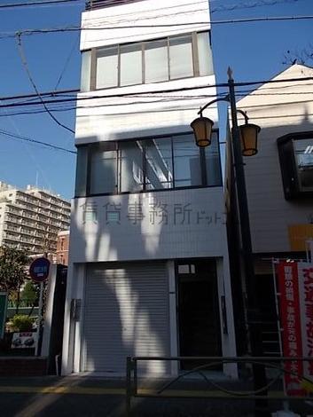 ライフビルの外観写真