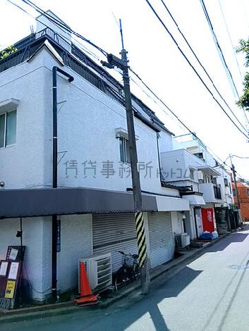 あやめマンションの外観写真