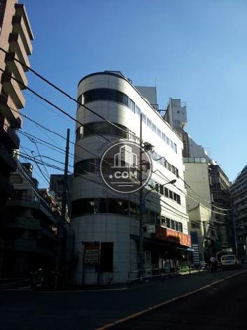 四谷4丁目32番4号ビルの外観写真