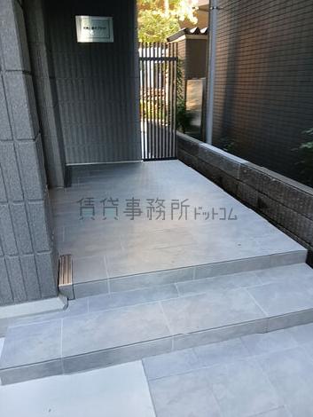 正面玄関