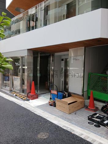 正面玄関