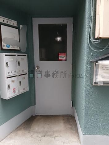 出入口付近