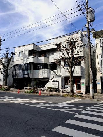 モトビルの外観写真