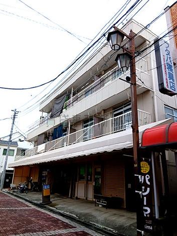 高橋マンションの外観写真