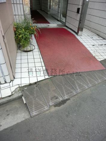 正面玄関