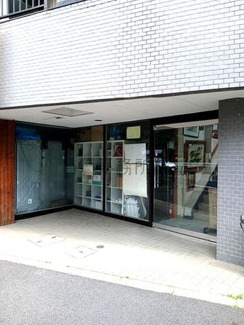 正面玄関