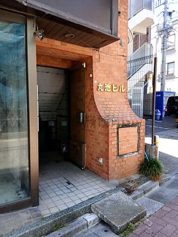 正面玄関