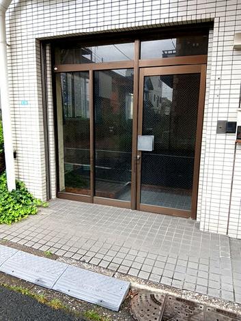 正面玄関